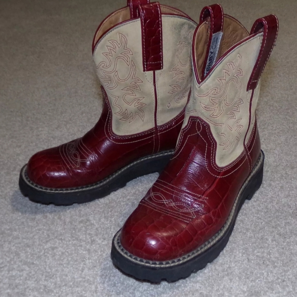 Ariat Fatbaby Women's western books size 8.5